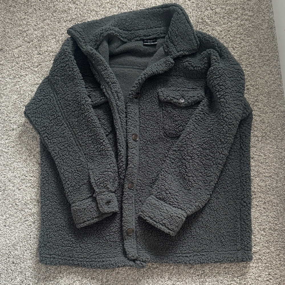 Sherpa Button-Up Jacket in Olive Gray